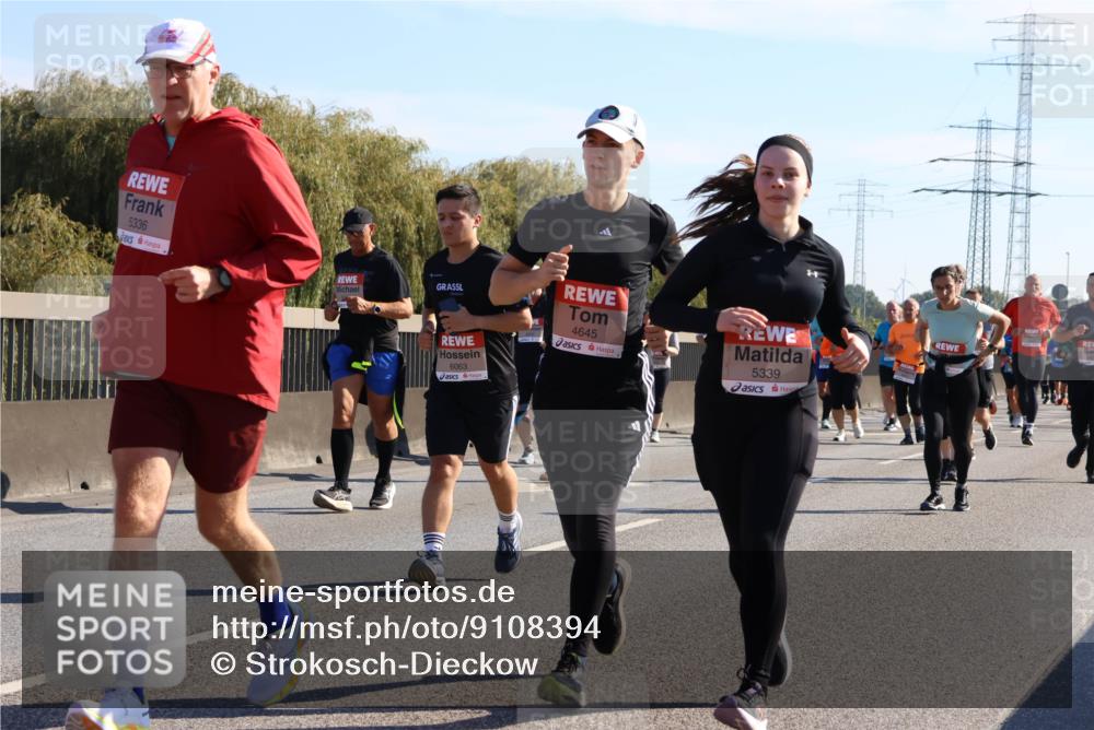 03.10.2025 - Köhlbrandbrückenlauf Strokosch-Dieckow http://msf.ph/oto/9108394 03.10.2025 12:22:08 Position 3 5336, 6063, 4645, 5339 meine-sportfotos.de