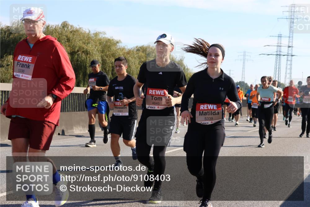 03.10.2025 - Köhlbrandbrückenlauf Strokosch-Dieckow http://msf.ph/oto/9108403 03.10.2025 12:22:08 Position 3 5336, 6063, 4645, 5339 meine-sportfotos.de