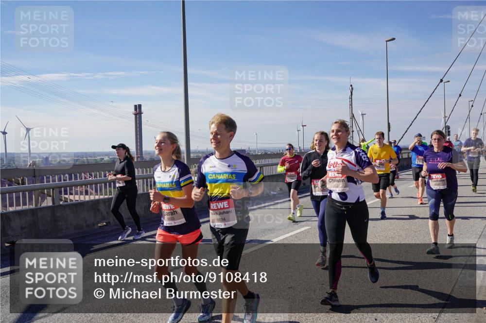 03.10.2025 - Köhlbrandbrückenlauf Michael Burmester http://msf.ph/oto/9108418 03.10.2025 12:51:17 Position 2 5031, 6633, 6634, 4600 meine-sportfotos.de