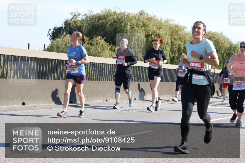 03.10.2025 - Köhlbrandbrückenlauf Strokosch-Dieckow http://msf.ph/oto/9108425 03.10.2025 12:22:12 Position 3 5066, 4972, 4435, 5180 meine-sportfotos.de