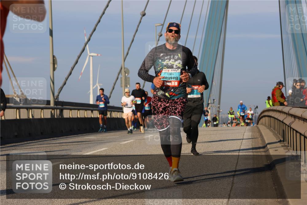 03.10.2025 - Köhlbrandbrückenlauf Strokosch-Dieckow http://msf.ph/oto/9108426 03.10.2025 09:38:59 Position 2 1063 meine-sportfotos.de