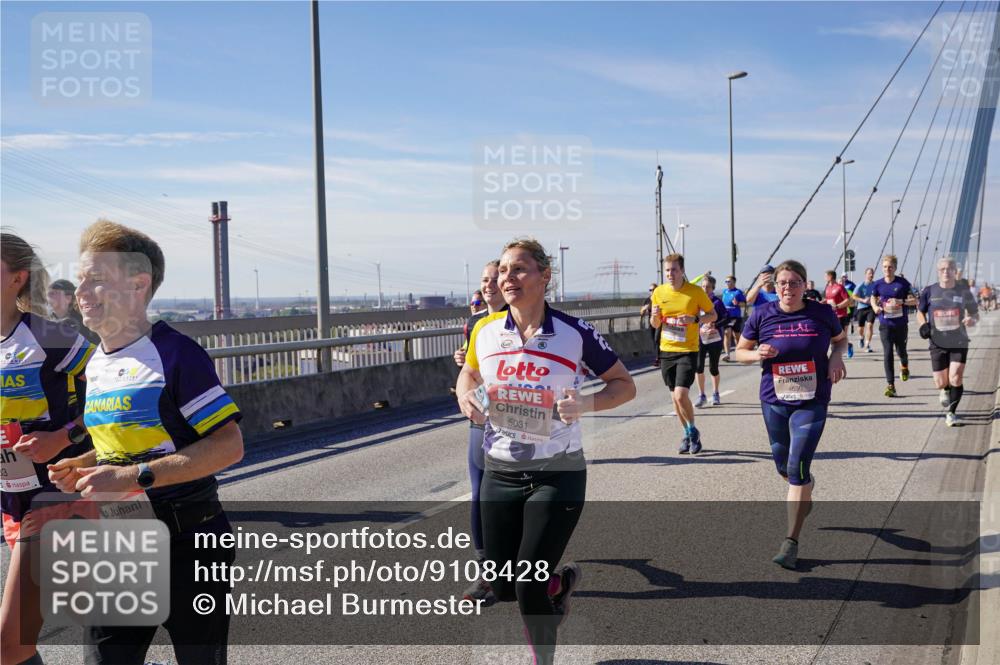 03.10.2025 - Köhlbrandbrückenlauf Michael Burmester http://msf.ph/oto/9108428 03.10.2025 12:51:18 Position 2 53, 6634, 5031 meine-sportfotos.de
