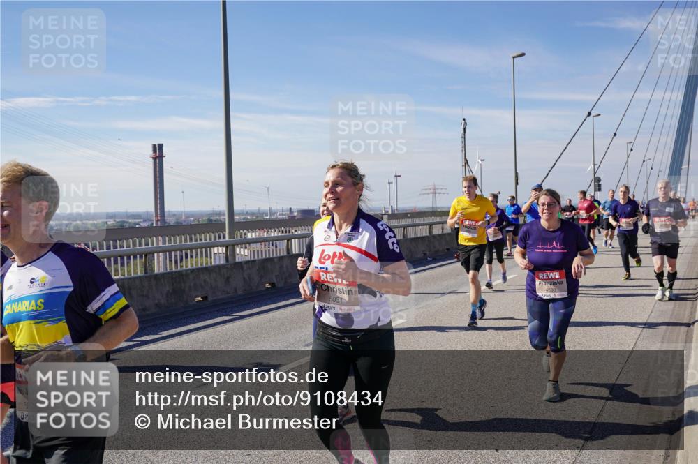 03.10.2025 - Köhlbrandbrückenlauf Michael Burmester http://msf.ph/oto/9108434 03.10.2025 12:51:18 Position 2 6634, 5031, 4600 meine-sportfotos.de