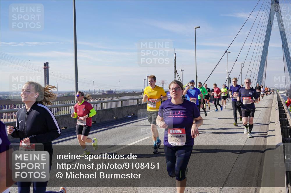 03.10.2025 - Köhlbrandbrückenlauf Michael Burmester http://msf.ph/oto/9108451 03.10.2025 12:51:18 Position 2 5166, 4600 meine-sportfotos.de