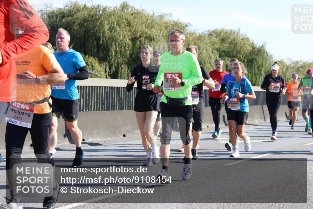 03.10.2025 - Köhlbrandbrückenlauf Strokosch-Dieckow http://msf.ph/oto/9108454 03.10.2025 12:22:18 Position 3 6411, 3133, 5320, 6539 meine-sportfotos.de