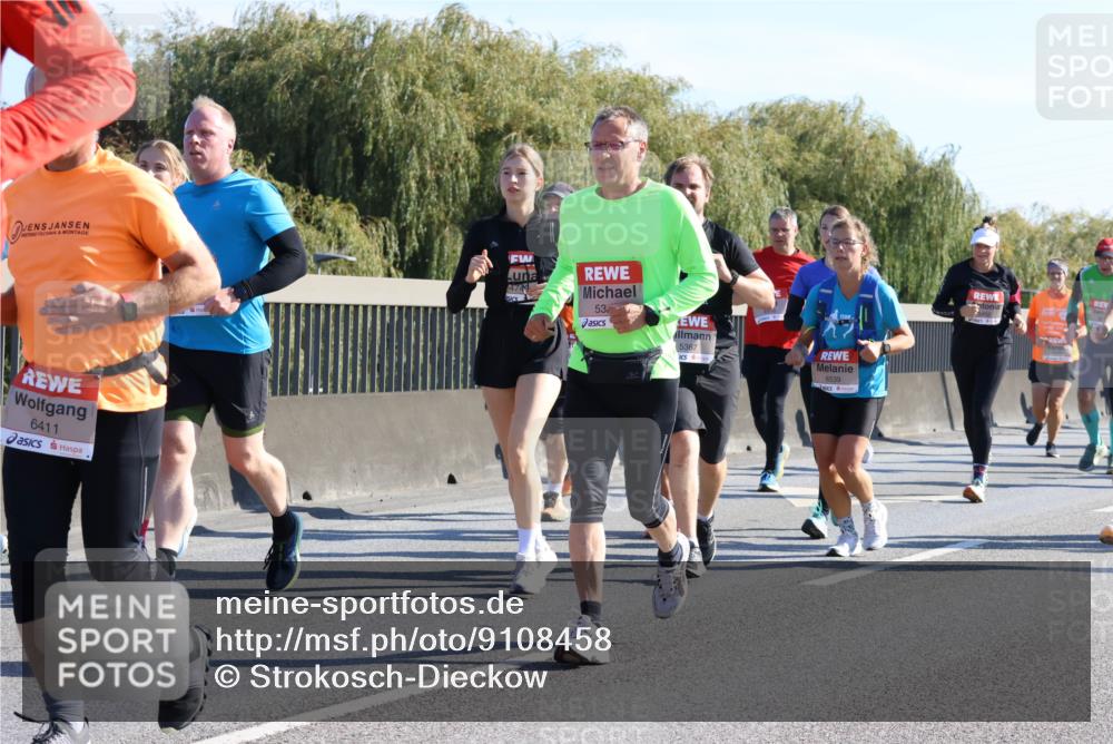 03.10.2025 - Köhlbrandbrückenlauf Strokosch-Dieckow http://msf.ph/oto/9108458 03.10.2025 12:22:18 Position 3 6411, 5387, 4749, 53, 6539 meine-sportfotos.de