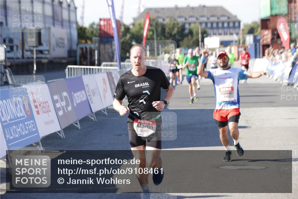 03.10.2025 - Köhlbrandbrückenlauf Jannik Wohlers http://msf.ph/oto/9108461 03.10.2025 12:59:30 Ziel 4108, 4119, 4940, 6060, 6325, 6609, 6666 meine-sportfotos.de