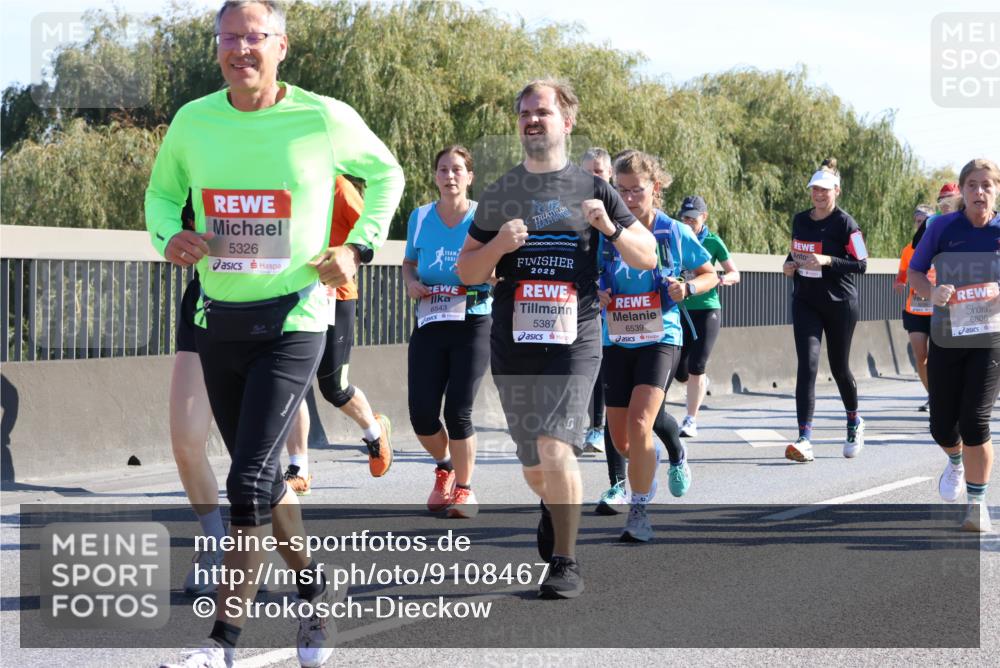 03.10.2025 - Köhlbrandbrückenlauf Strokosch-Dieckow http://msf.ph/oto/9108467 03.10.2025 12:22:19 Position 3 5326, 1993, 6543, 2025, 5387, 6539, 6806 meine-sportfotos.de