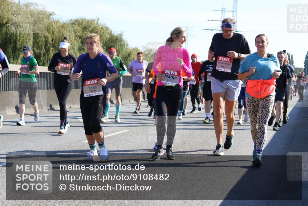 03.10.2025 - Köhlbrandbrückenlauf Strokosch-Dieckow http://msf.ph/oto/9108482 03.10.2025 12:22:20 Position 3 5452, 6806, 5161, 5151 meine-sportfotos.de
