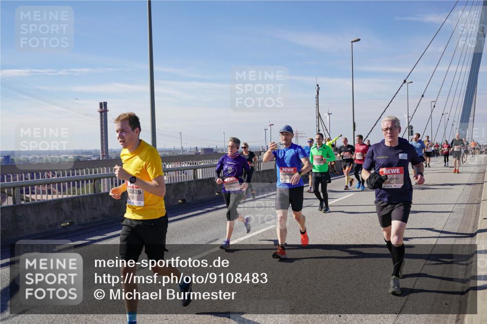 03.10.2025 - Köhlbrandbrückenlauf Michael Burmester http://msf.ph/oto/9108483 03.10.2025 12:51:20 Position 2 6772 meine-sportfotos.de