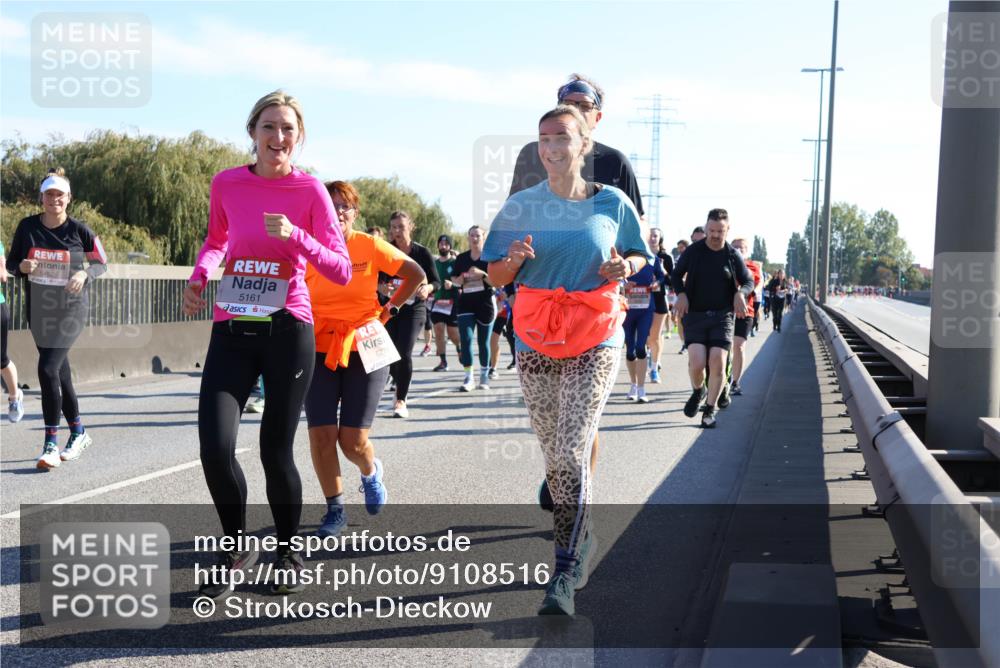 03.10.2025 - Köhlbrandbrückenlauf Strokosch-Dieckow http://msf.ph/oto/9108516 03.10.2025 12:22:22 Position 3 5452, 5161, 6276 meine-sportfotos.de