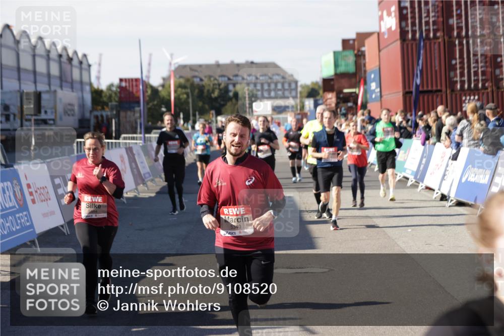 03.10.2025 - Köhlbrandbrückenlauf Jannik Wohlers http://msf.ph/oto/9108520 03.10.2025 13:29:25 Ziel 4960, 5340, 5342, 5344, 5366, 5470, 5514, 5601, 5954, 6063, 6118, 6156, 6309, 6334, 6335, 6336, 6351 meine-sportfotos.de