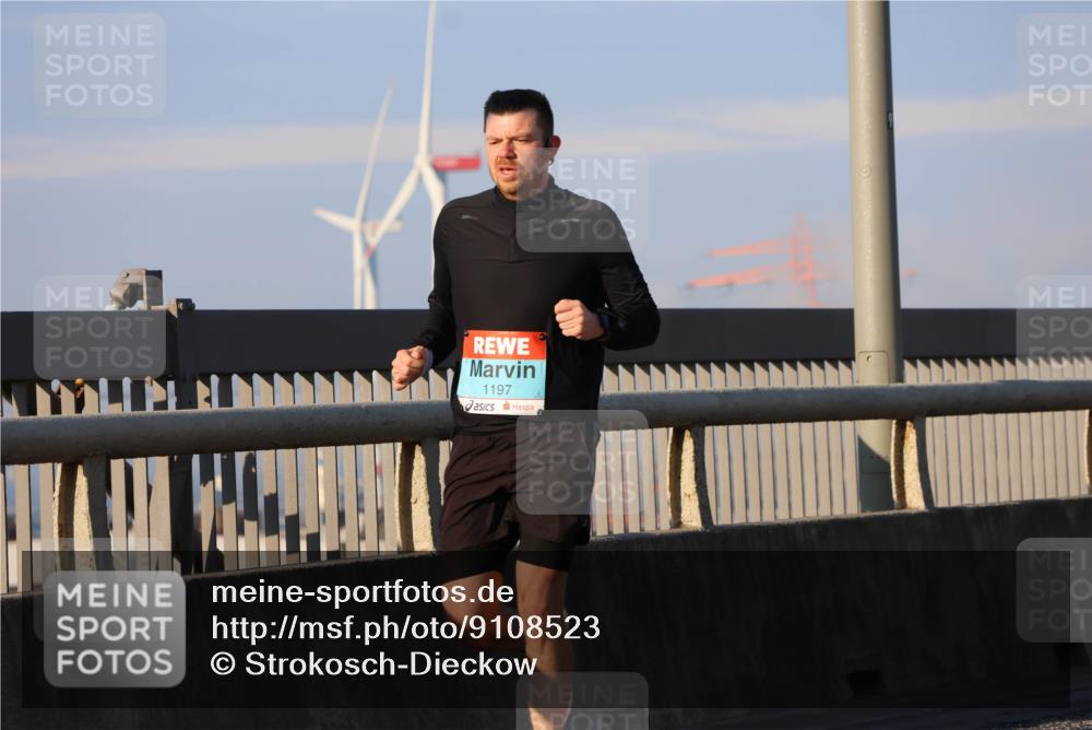 03.10.2025 - Köhlbrandbrückenlauf Strokosch-Dieckow http://msf.ph/oto/9108523 03.10.2025 09:39:07 Position 2 1197 meine-sportfotos.de