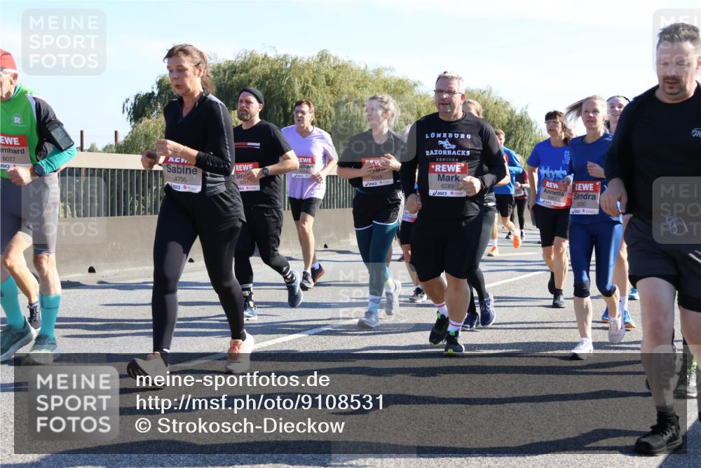 03.10.2025 - Köhlbrandbrückenlauf Strokosch-Dieckow http://msf.ph/oto/9108531 03.10.2025 12:22:25 Position 3 6077, 4735, 6051, 6053, 6289, 5357, 6290, 25 meine-sportfotos.de