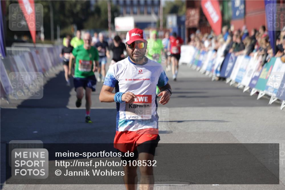 03.10.2025 - Köhlbrandbrückenlauf Jannik Wohlers http://msf.ph/oto/9108532 03.10.2025 12:59:31 Ziel 4108, 4119, 4475, 4940, 6060, 6325, 6666 meine-sportfotos.de