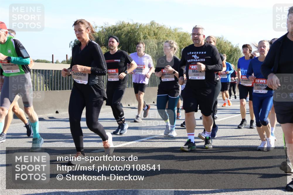03.10.2025 - Köhlbrandbrückenlauf Strokosch-Dieckow http://msf.ph/oto/9108541 03.10.2025 12:22:25 Position 3 6077, 4735, 6051, 6053, 6289, 5174, 5357, 6290 meine-sportfotos.de