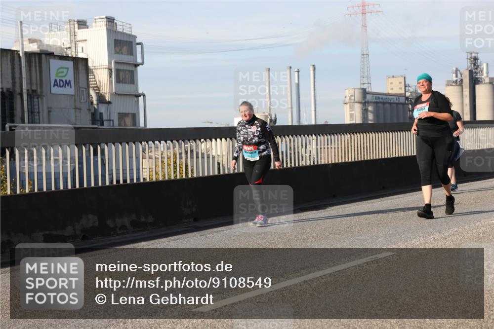 03.10.2025 - Köhlbrandbrückenlauf Lena Gebhardt http://msf.ph/oto/9108549 03.10.2025 10:14:09 Position 2  meine-sportfotos.de