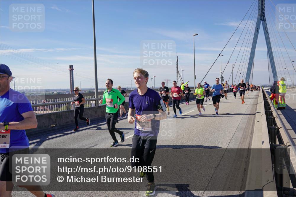 03.10.2025 - Köhlbrandbrückenlauf Michael Burmester http://msf.ph/oto/9108551 03.10.2025 12:51:21 Position 2 5386 meine-sportfotos.de