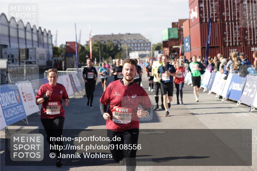 03.10.2025 - Köhlbrandbrückenlauf Jannik Wohlers http://msf.ph/oto/9108556 03.10.2025 13:29:25 Ziel 4960, 5340, 5342, 5344, 5366, 5470, 5514, 5601, 5954, 6063, 6118, 6156, 6309, 6334, 6335, 6336, 6351 meine-sportfotos.de