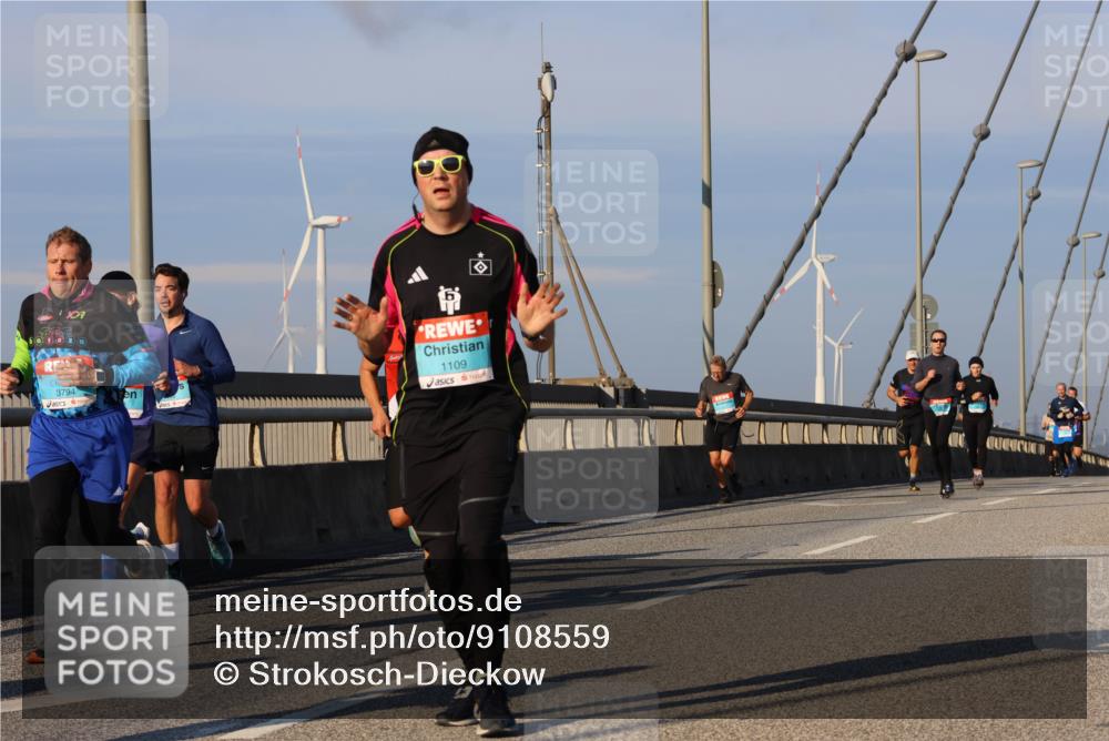 03.10.2025 - Köhlbrandbrückenlauf Strokosch-Dieckow http://msf.ph/oto/9108559 03.10.2025 09:39:10 Position 2 10002, 3794, 1109 meine-sportfotos.de