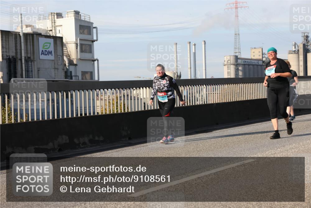03.10.2025 - Köhlbrandbrückenlauf Lena Gebhardt http://msf.ph/oto/9108561 03.10.2025 10:14:09 Position 2  meine-sportfotos.de
