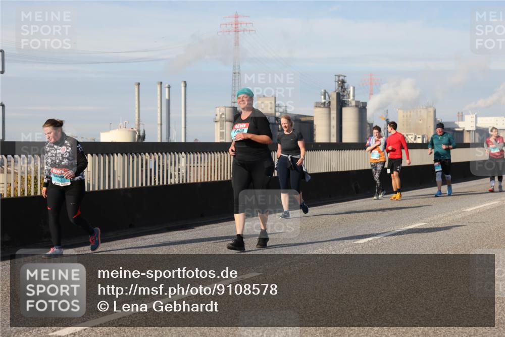 03.10.2025 - Köhlbrandbrückenlauf Lena Gebhardt http://msf.ph/oto/9108578 03.10.2025 10:14:09 Position 2  meine-sportfotos.de