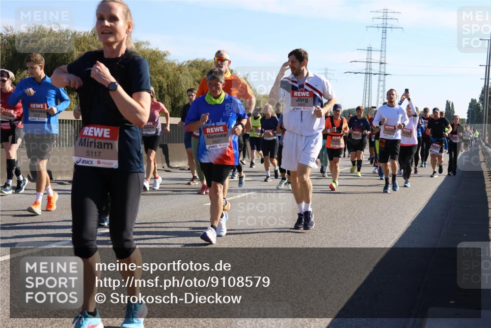 03.10.2025 - Köhlbrandbrückenlauf Strokosch-Dieckow http://msf.ph/oto/9108579 03.10.2025 12:22:28 Position 3 5072, 5117, 5427, 6602 meine-sportfotos.de