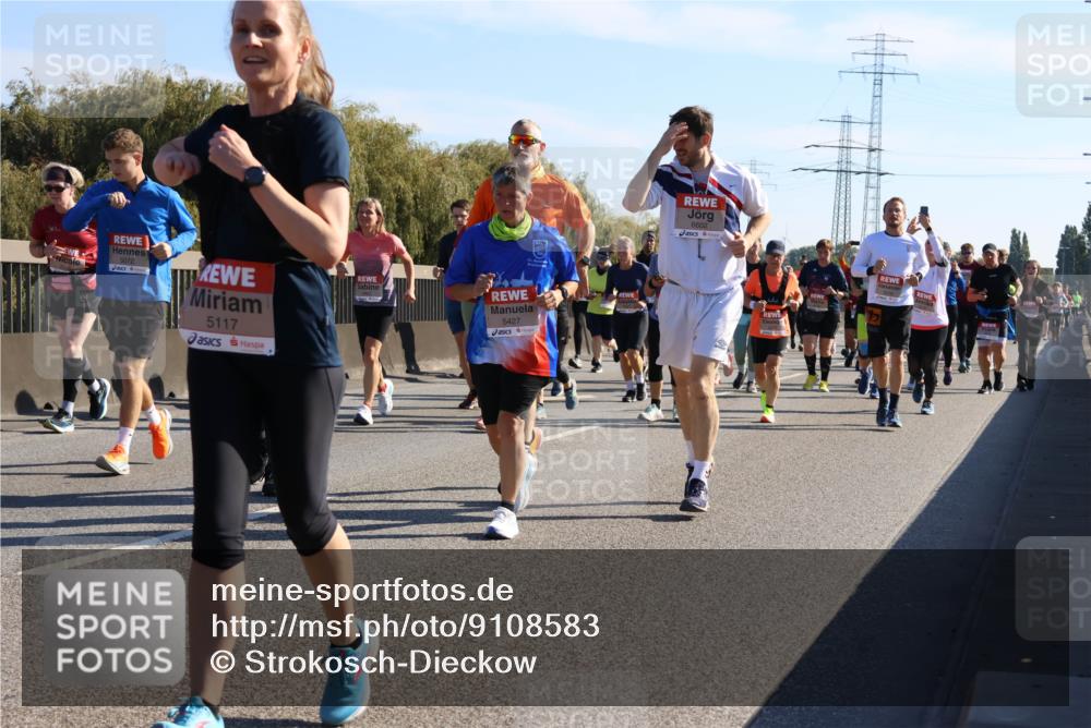03.10.2025 - Köhlbrandbrückenlauf Strokosch-Dieckow http://msf.ph/oto/9108583 03.10.2025 12:22:28 Position 3 5072, 5117, 5427, 6602, 5519 meine-sportfotos.de
