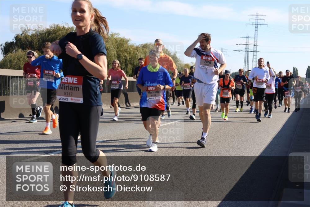 03.10.2025 - Köhlbrandbrückenlauf Strokosch-Dieckow http://msf.ph/oto/9108587 03.10.2025 12:22:28 Position 3 5072, 5117, 5427, 6602 meine-sportfotos.de