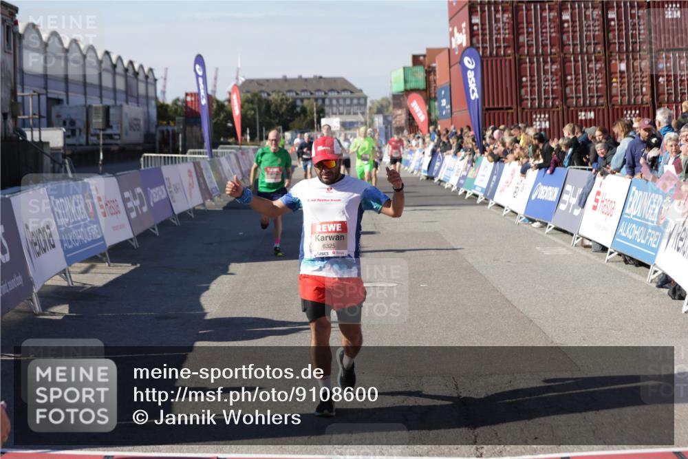 03.10.2025 - Köhlbrandbrückenlauf Jannik Wohlers http://msf.ph/oto/9108600 03.10.2025 12:59:33 Ziel 4119, 4270, 4475, 4940, 6060, 6325, 6616, 6666 meine-sportfotos.de