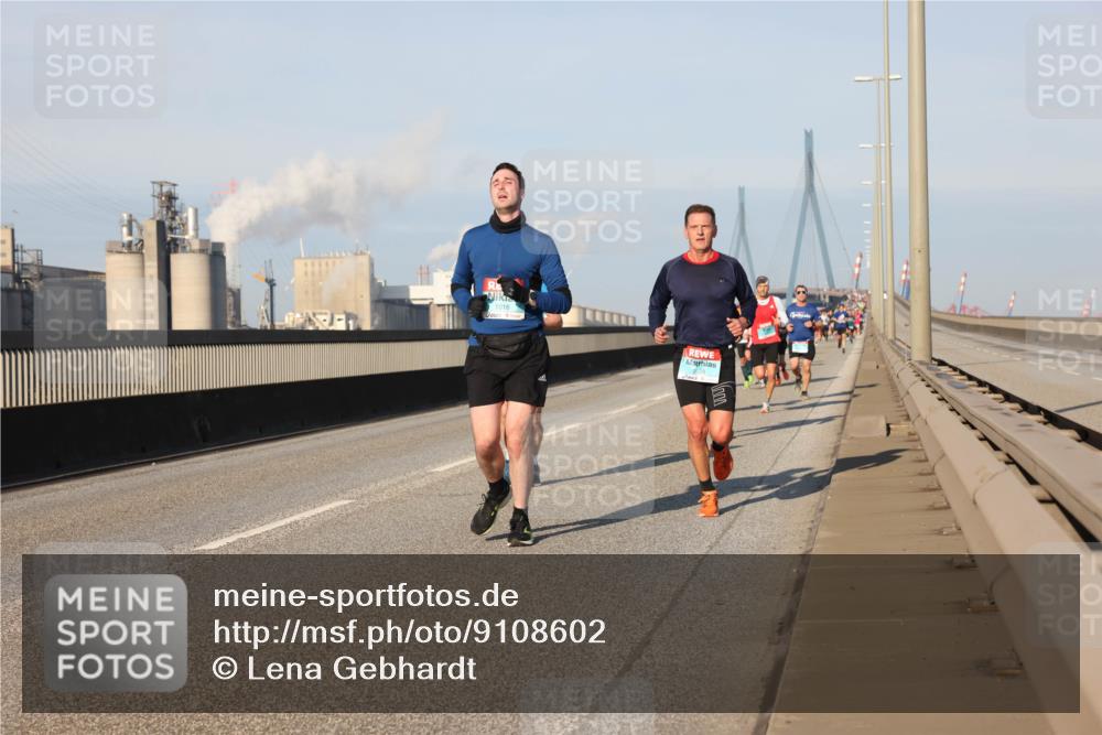 03.10.2025 - Köhlbrandbrückenlauf Lena Gebhardt http://msf.ph/oto/9108602 03.10.2025 09:41:04 Position 2 1016 meine-sportfotos.de