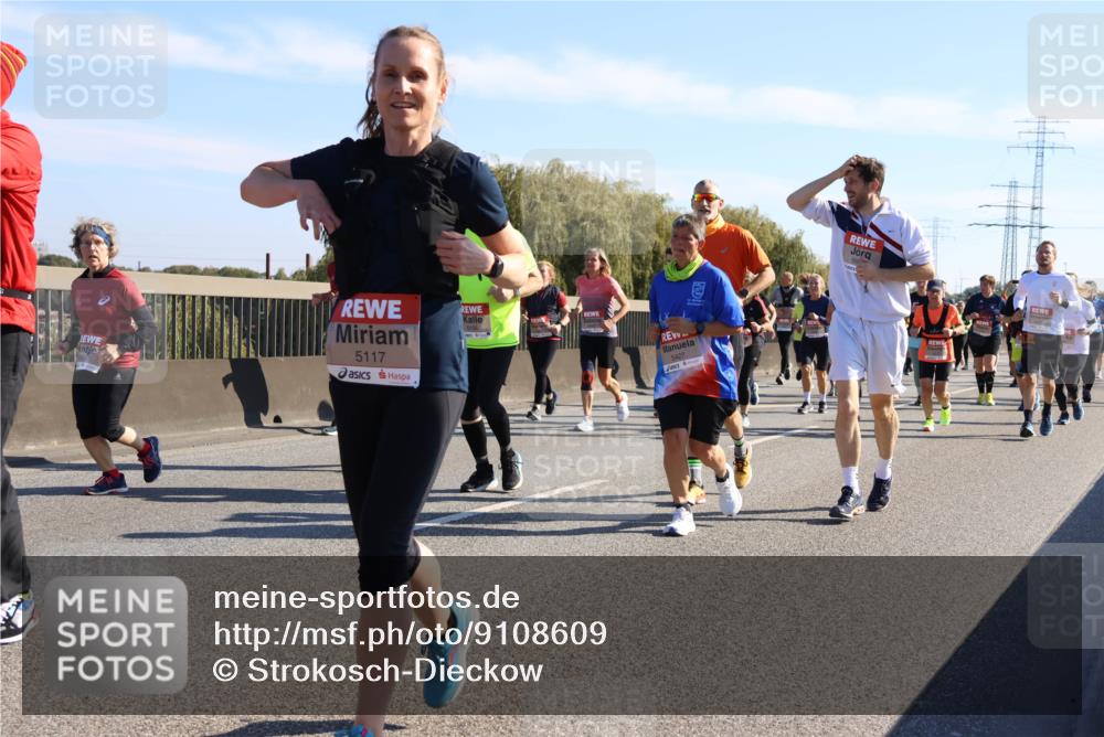 03.10.2025 - Köhlbrandbrückenlauf Strokosch-Dieckow http://msf.ph/oto/9108609 03.10.2025 12:22:29 Position 3 5117, 5427 meine-sportfotos.de