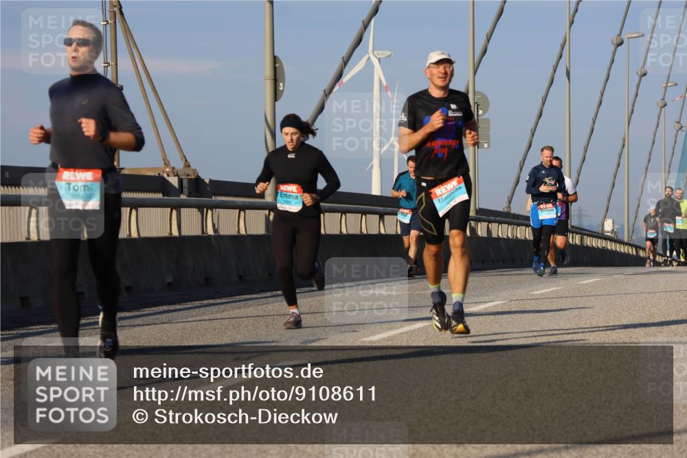 03.10.2025 - Köhlbrandbrückenlauf Strokosch-Dieckow http://msf.ph/oto/9108611 03.10.2025 09:39:15 Position 2 1054 meine-sportfotos.de
