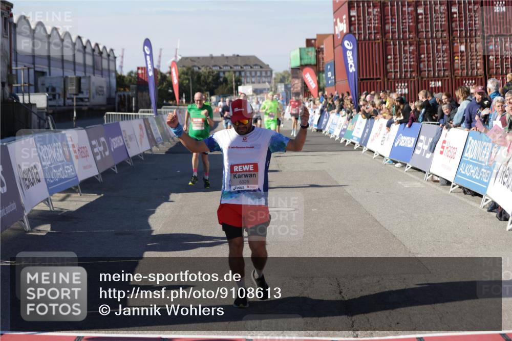 03.10.2025 - Köhlbrandbrückenlauf Jannik Wohlers http://msf.ph/oto/9108613 03.10.2025 12:59:33 Ziel 4119, 4270, 4475, 4940, 6060, 6325, 6616, 6666 meine-sportfotos.de