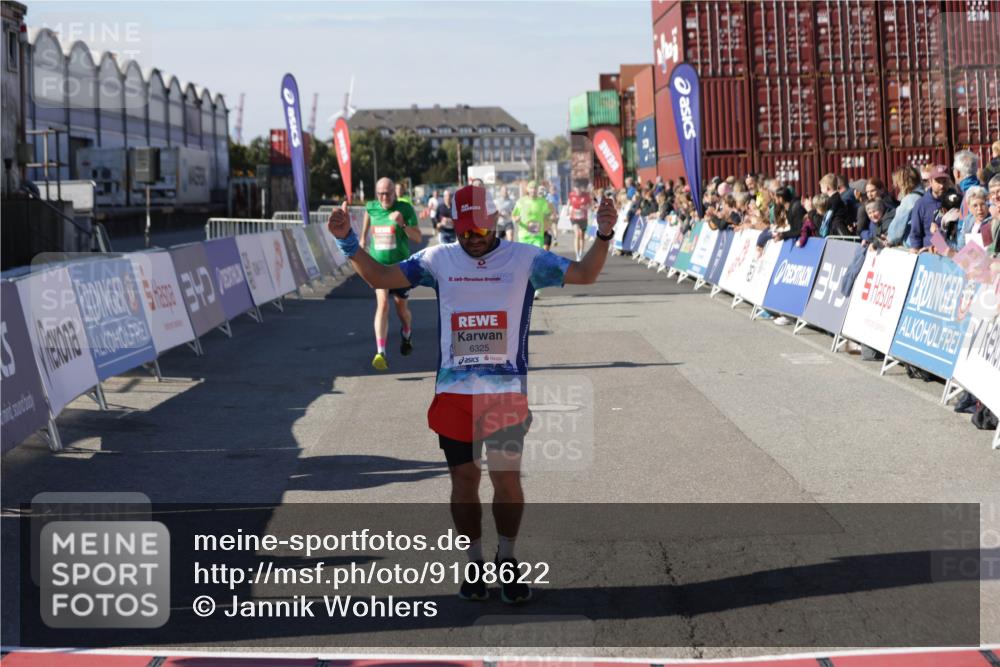 03.10.2025 - Köhlbrandbrückenlauf Jannik Wohlers http://msf.ph/oto/9108622 03.10.2025 12:59:33 Ziel 4119, 4270, 4475, 4940, 6060, 6325, 6616, 6666 meine-sportfotos.de