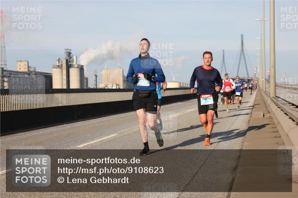 03.10.2025 - Köhlbrandbrückenlauf Lena Gebhardt http://msf.ph/oto/9108623 03.10.2025 09:41:04 Position 2 1016 meine-sportfotos.de