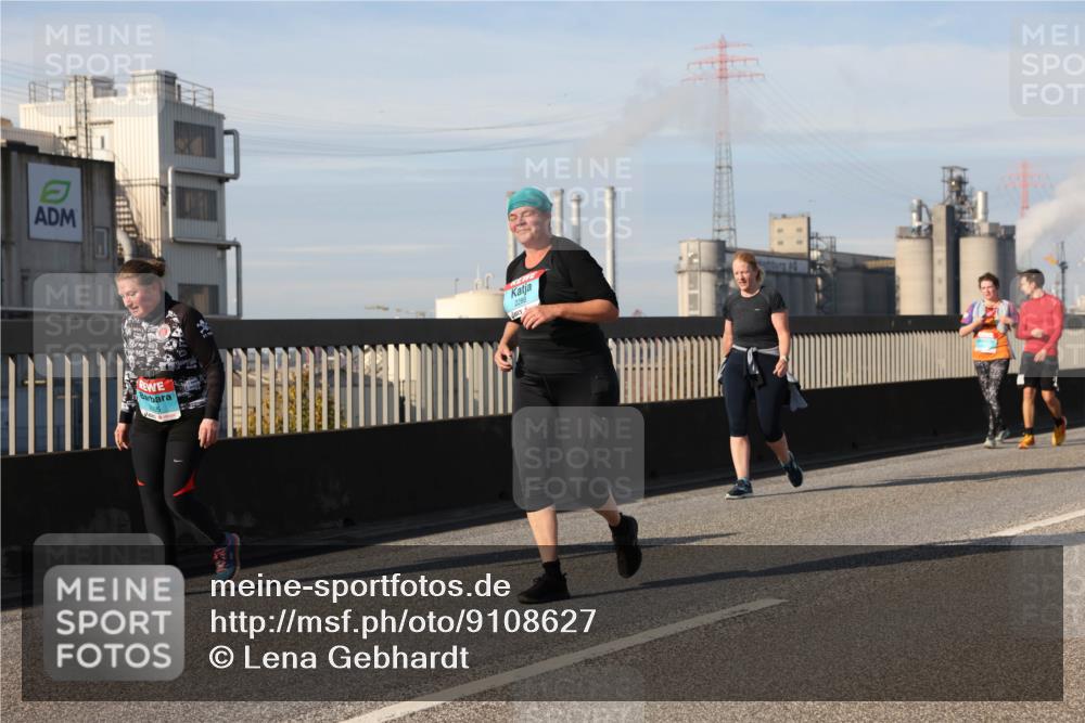 03.10.2025 - Köhlbrandbrückenlauf Lena Gebhardt http://msf.ph/oto/9108627 03.10.2025 10:14:10 Position 2 2288 meine-sportfotos.de