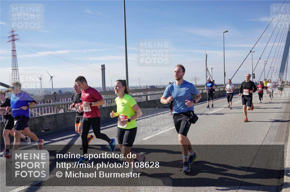 03.10.2025 - Köhlbrandbrückenlauf Michael Burmester http://msf.ph/oto/9108628 03.10.2025 12:51:24 Position 2  meine-sportfotos.de