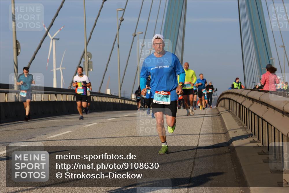 03.10.2025 - Köhlbrandbrückenlauf Strokosch-Dieckow http://msf.ph/oto/9108630 03.10.2025 09:39:19 Position 2 1021 meine-sportfotos.de