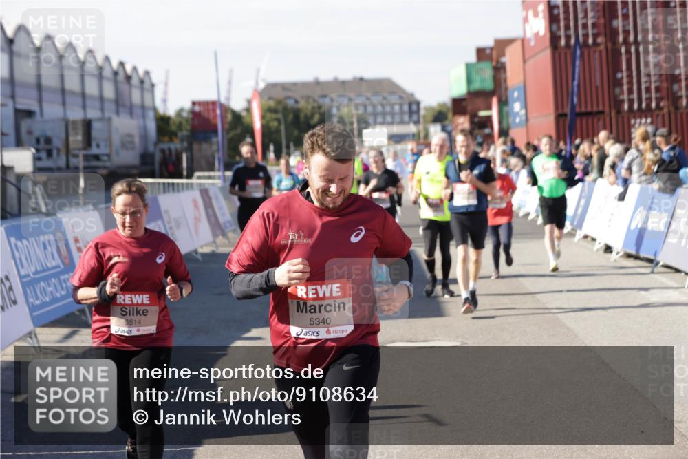 03.10.2025 - Köhlbrandbrückenlauf Jannik Wohlers http://msf.ph/oto/9108634 03.10.2025 13:29:26 Ziel 5340, 5342, 5344, 5366, 5470, 5514, 5601, 5954, 6063, 6118, 6156, 6309, 6334, 6335, 6336, 6351, 6539 meine-sportfotos.de
