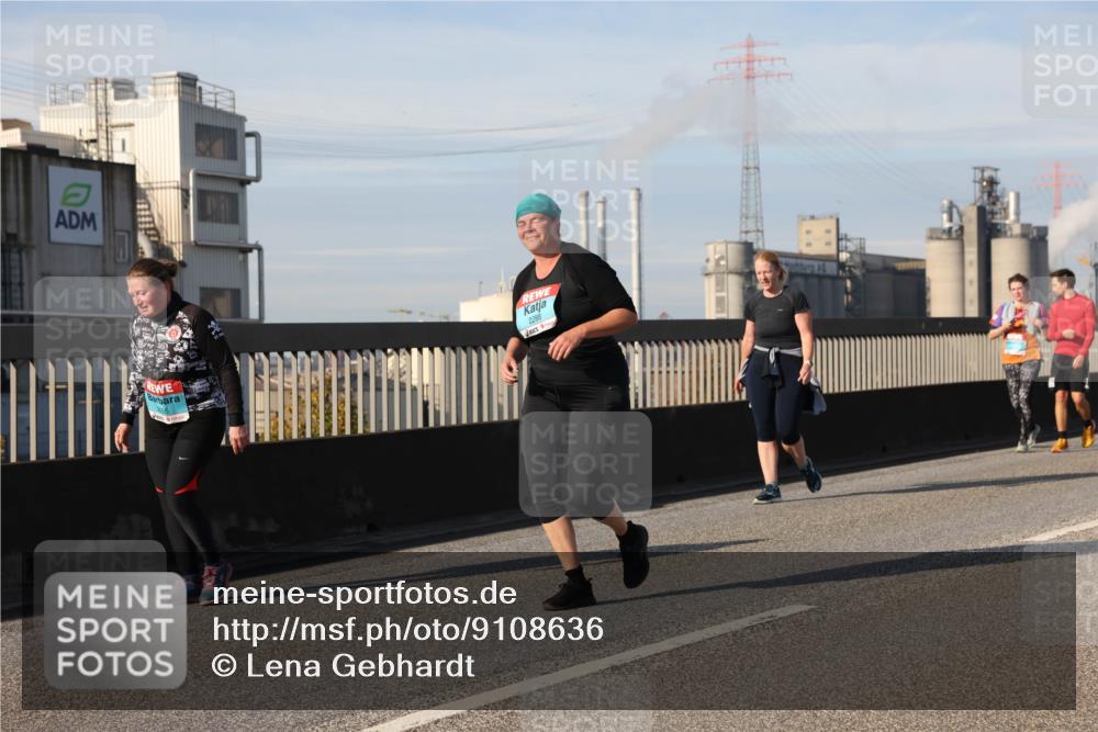 03.10.2025 - Köhlbrandbrückenlauf Lena Gebhardt http://msf.ph/oto/9108636 03.10.2025 10:14:10 Position 2 2288 meine-sportfotos.de