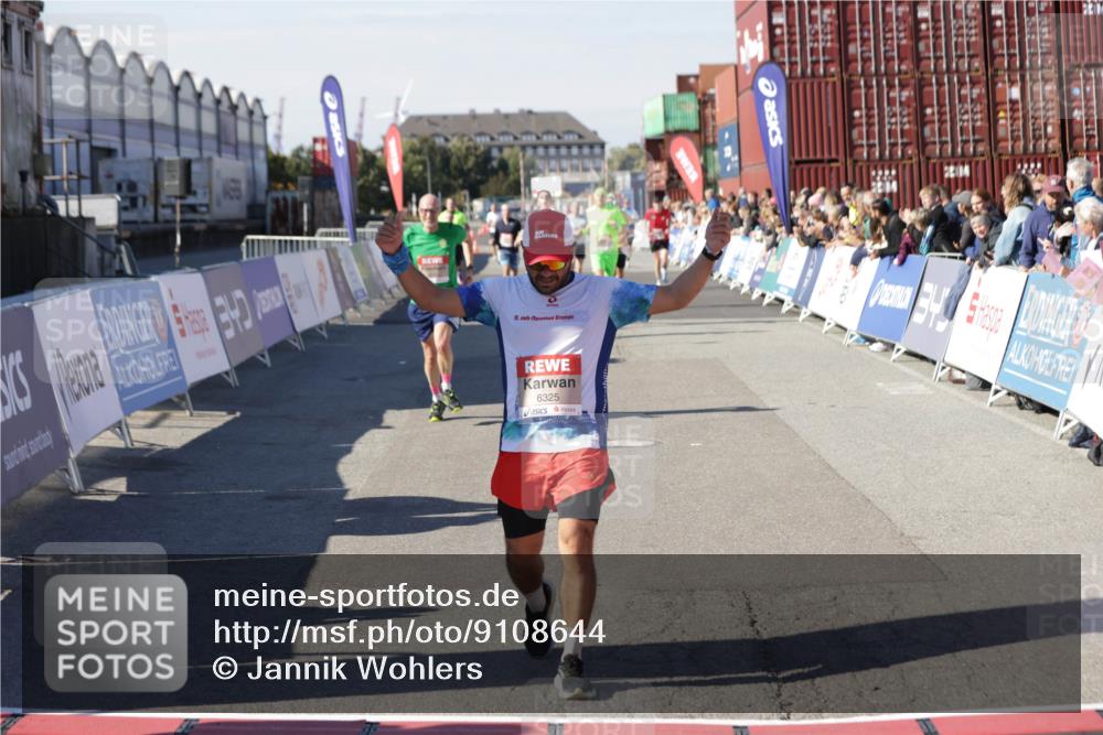 03.10.2025 - Köhlbrandbrückenlauf Jannik Wohlers http://msf.ph/oto/9108644 03.10.2025 12:59:33 Ziel 4119, 4270, 4475, 4940, 6060, 6325, 6616, 6666 meine-sportfotos.de