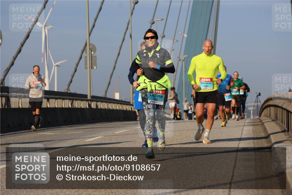 03.10.2025 - Köhlbrandbrückenlauf Strokosch-Dieckow http://msf.ph/oto/9108657 03.10.2025 09:39:23 Position 2 1398, 1168 meine-sportfotos.de