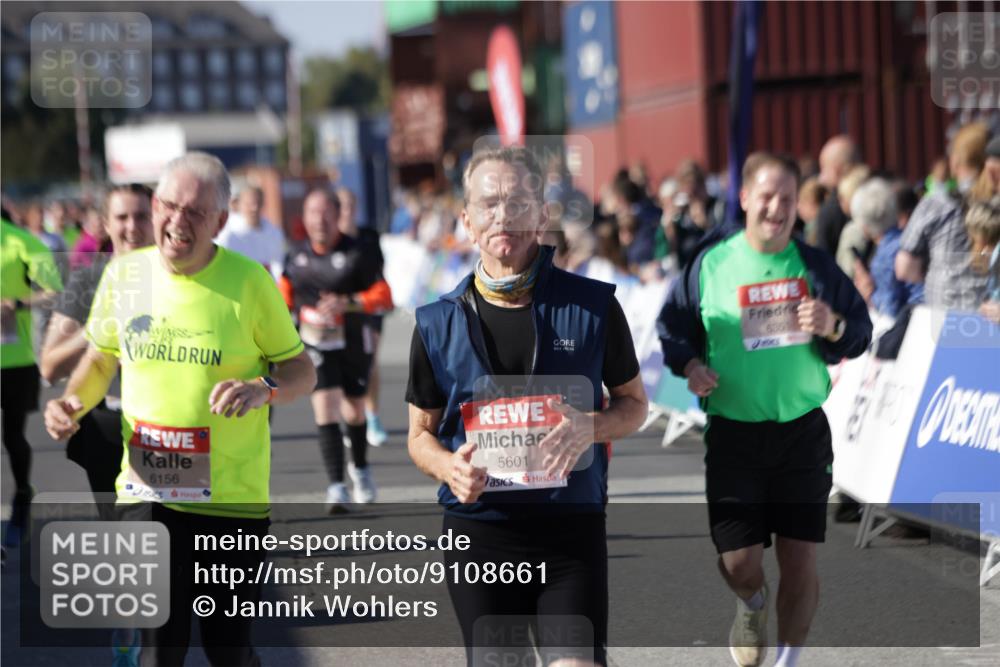 03.10.2025 - Köhlbrandbrückenlauf Jannik Wohlers http://msf.ph/oto/9108661 03.10.2025 13:29:28 Ziel 5340, 5344, 5366, 5470, 5514, 5601, 6063, 6118, 6156, 6309, 6334, 6335, 6336, 6351, 6387, 6539, 6543, 6554, 6555 meine-sportfotos.de