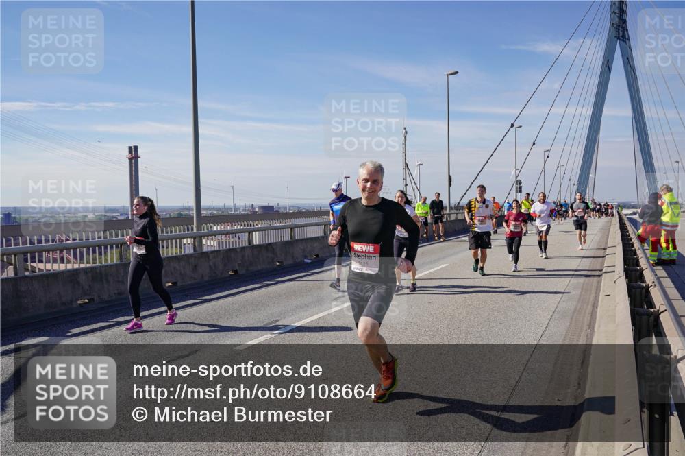 03.10.2025 - Köhlbrandbrückenlauf Michael Burmester http://msf.ph/oto/9108664 03.10.2025 12:51:26 Position 2 5115 meine-sportfotos.de