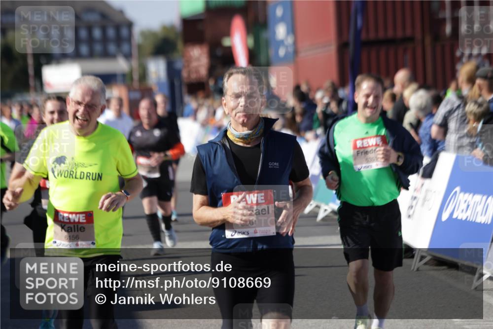03.10.2025 - Köhlbrandbrückenlauf Jannik Wohlers http://msf.ph/oto/9108669 03.10.2025 13:29:28 Ziel 5340, 5344, 5366, 5470, 5514, 5601, 6063, 6118, 6156, 6309, 6334, 6335, 6336, 6351, 6387, 6539, 6543, 6554, 6555 meine-sportfotos.de