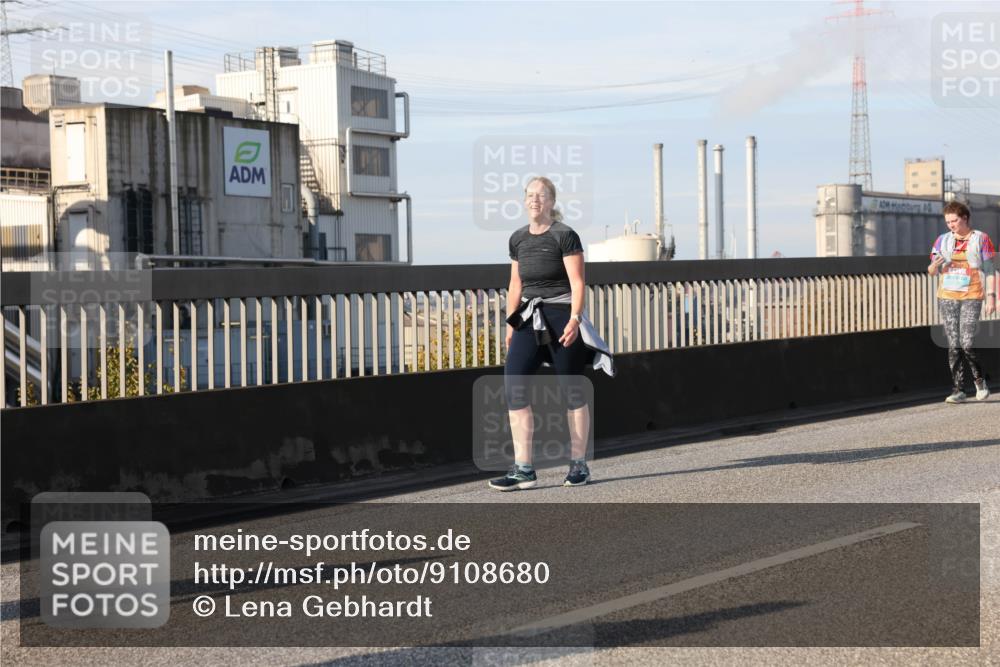 03.10.2025 - Köhlbrandbrückenlauf Lena Gebhardt http://msf.ph/oto/9108680 03.10.2025 10:14:13 Position 2  meine-sportfotos.de