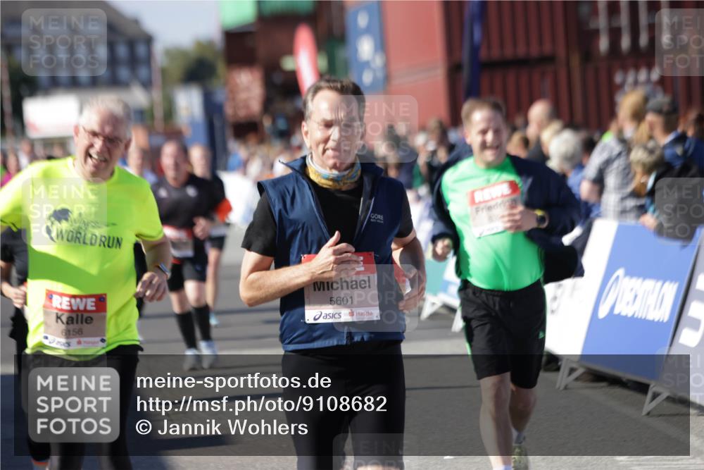 03.10.2025 - Köhlbrandbrückenlauf Jannik Wohlers http://msf.ph/oto/9108682 03.10.2025 13:29:28 Ziel 5340, 5344, 5366, 5470, 5514, 5601, 6063, 6118, 6156, 6309, 6334, 6335, 6336, 6351, 6387, 6539, 6543, 6554, 6555 meine-sportfotos.de