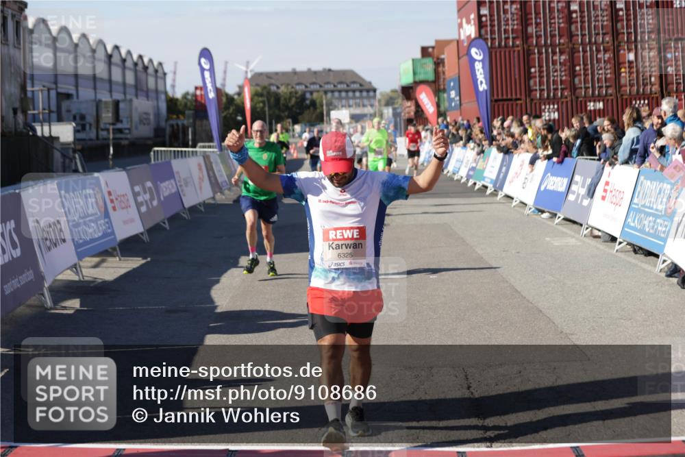 03.10.2025 - Köhlbrandbrückenlauf Jannik Wohlers http://msf.ph/oto/9108686 03.10.2025 12:59:33 Ziel 4119, 4270, 4475, 4940, 6060, 6325, 6616, 6666 meine-sportfotos.de