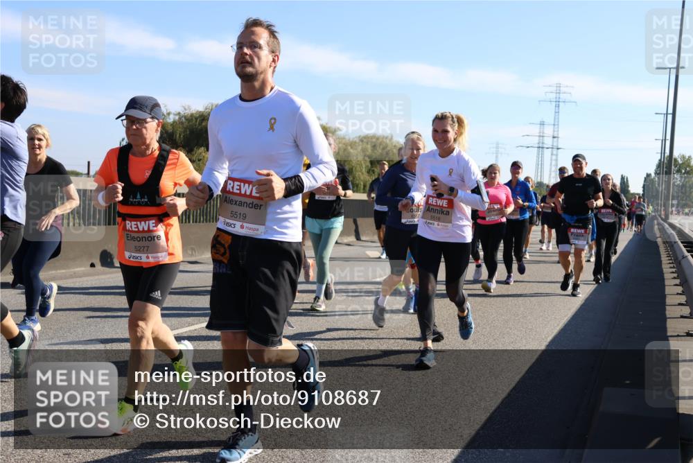 03.10.2025 - Köhlbrandbrückenlauf Strokosch-Dieckow http://msf.ph/oto/9108687 03.10.2025 12:22:33 Position 3 5277, 5519, 6551, 5518 meine-sportfotos.de